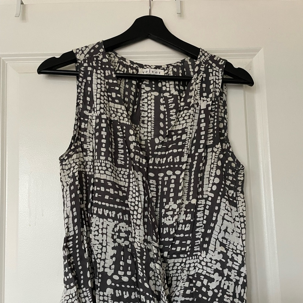 Patterned Draped Sleeveless Blouse